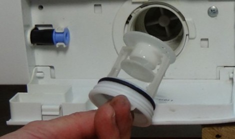 علت تخلیه نشدن آب ماشین لباسشویی آاگ
